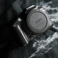 CANON R10 CORPO