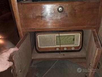 radio e giradischi vintage anni 40 e 50