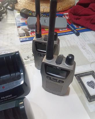 due radioline portatili 