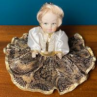 Bambola in porcellana