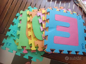 tappeto puzzle lettere 