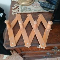 attaccapanni di legno