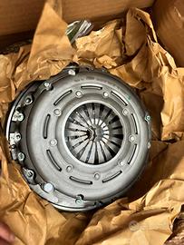 KIT FRIZIONE PEUGEOT E CITROEN PER MOTORI 1.6 HDI