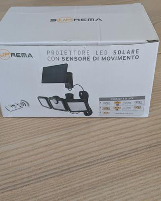 Proiettore Led Solare con sensore di movimento e t