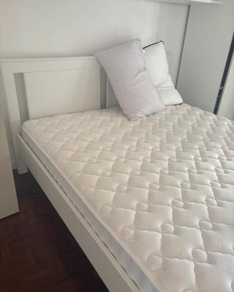 Letto Ikea e materasso usato pochissimo