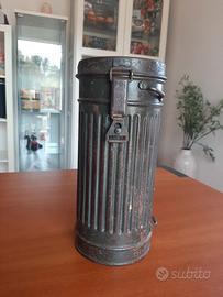 Maschera antigas WW2 contenitore tedesco elmetto