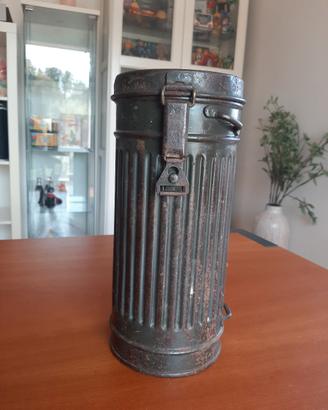 Maschera antigas WW2 contenitore tedesco elmetto
