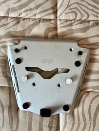 Piastra GIVI SRA8203 per Moto Guzzi
