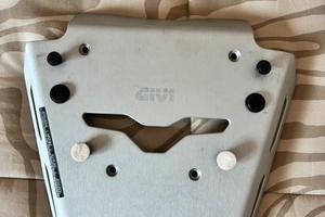 Piastra GIVI SRA8203 per Moto Guzzi