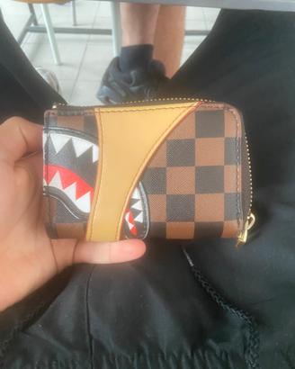 Portafoglio sprayground