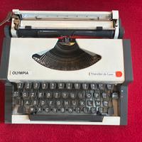 Macchina da scrivere OLYMPIA