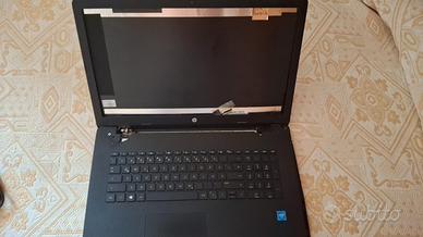 Notebook HP17", senza schermo.