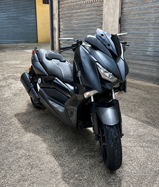 Yamaha Xmax 300