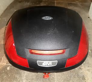 Bauletto moto scooter givi catarifrangente casco