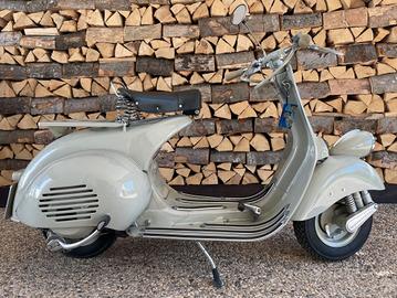 Vespa 125cc faro basso anno 1953