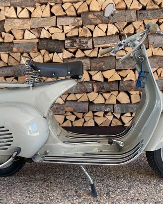 Vespa 125cc faro basso anno 1953