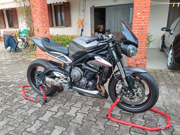 Triumph Street Triple RS
