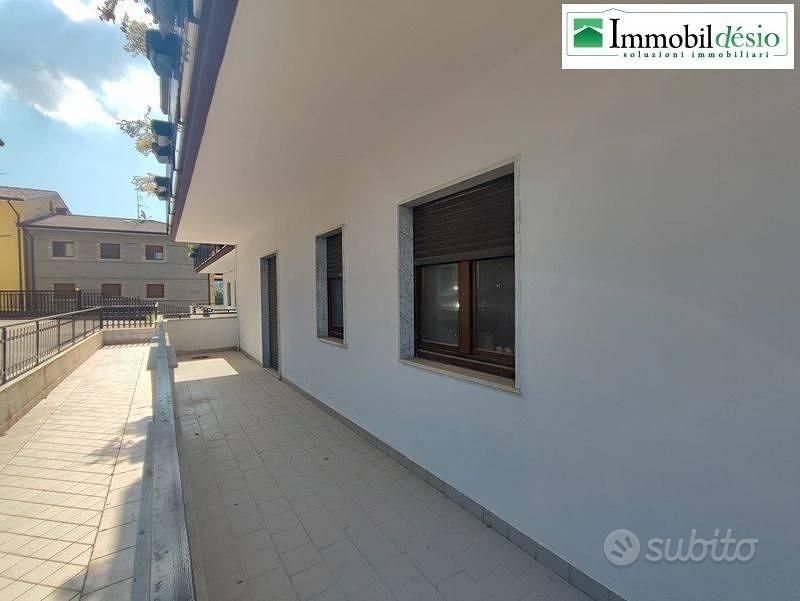 Appartamento di 100 m² con più di 5 locali a Picer - Vista 4