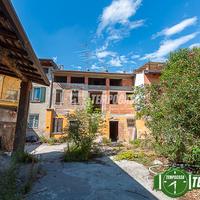 APPARTAMENTO GREZZO DI 88 MQ 1° PIANO CON POSTO AU