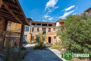 APPARTAMENTO GREZZO DI 88 MQ 1° PIANO CON POSTO AU