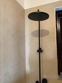 Colonna doccia nera HUBER