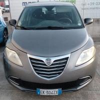 Lancia Ypsilon 1.3 MJT 75 CV Unyca
