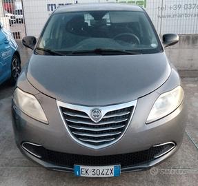 Lancia Ypsilon 1.3 MJT 75 CV Unyca