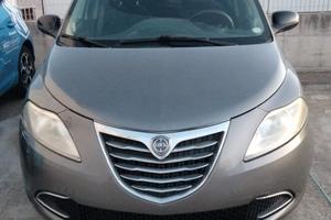 Lancia Ypsilon 1.3 MJT 75 CV Unyca