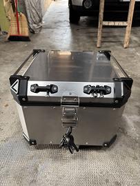 Bauletto posteriore Moto Guzzi V85TT con piastra