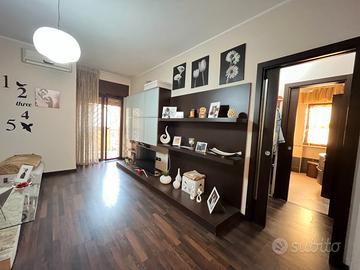 Quarto, app.to arredato con posti auto