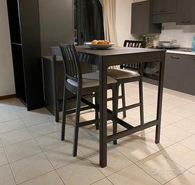 Tavolo alto e sgabelli ikea