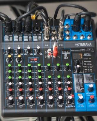 mixer Yamaha MG10XU