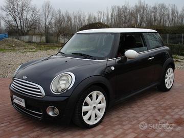 MINI Cooper 1.6 16V Cooper D int PELLE