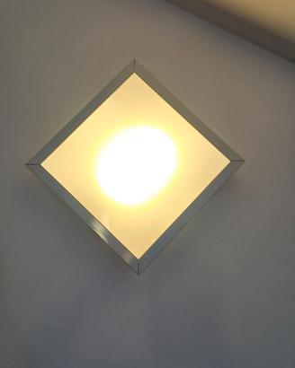 Coppia di lampade a parete moderne di design
