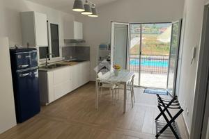 MONOLOCALE A ALTAVILLA MILICIA