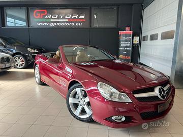 Mercedes-Benz SL 500 V8 387CV IN COLOR THULITE RED