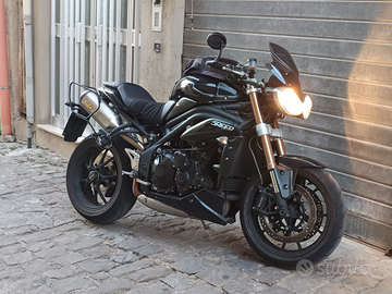 Triumph Speed triple 1050