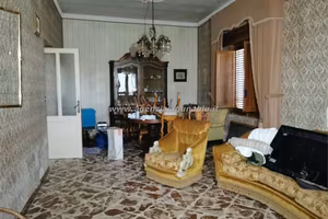 Casa singola 400 mq + terreno 1000 mq