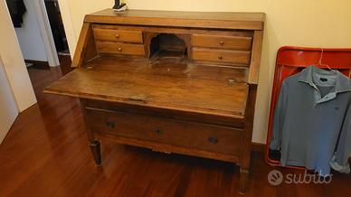 Scrittoio vintage con ribaltina in legno