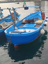 Gozzo Aprea da pesca con licenza attiva