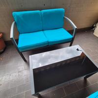 tavolino e divanetto da esterno 