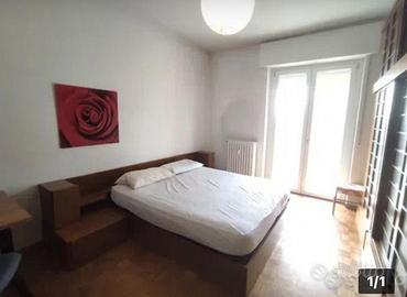 Stanza singola a Cesano Maderno con balcone