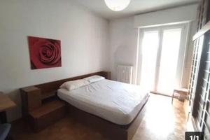 Stanza singola a Cesano Maderno con balcone