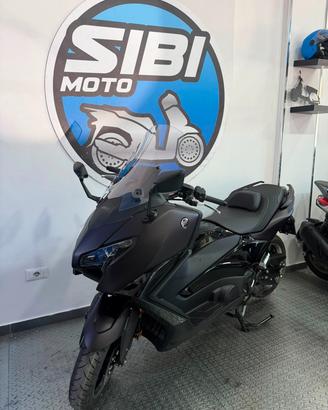Yamaha T Max 560