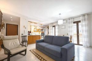 5 LOCALI A SAN GIOVANNI ROTONDO