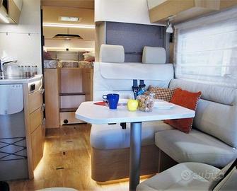 Sedili e rivestimenti dinette Hymer bmc 580