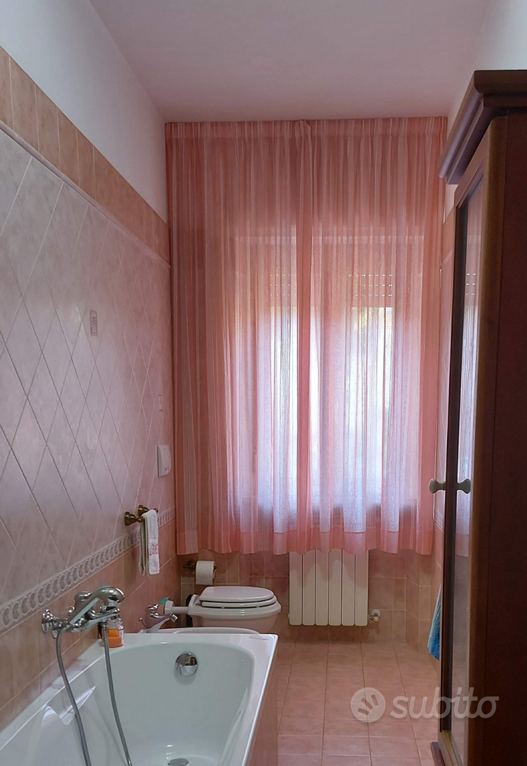 Tenda bagno rosa - Arredamento e Casalinghi In vendita a Grosseto