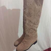 Stivali scamosciati in pelle n35