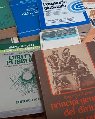 Lotto libri studio giurisprudenza Diritto pubblico