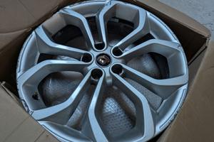 Cerchi originali Renault 6.5x20 pollici